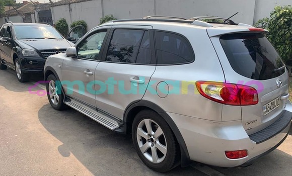Acheter Occasion Voiture Hyundai Santa Fe Gris à Kinshasa, Kinshasa Acheter Occasion Voiture Hyundai Santa Fe Gris à Kinshasa, Kinshasa