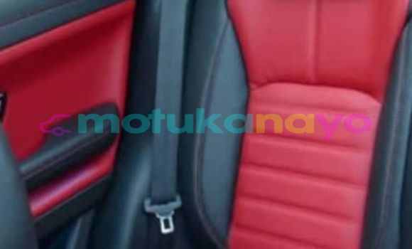 Acheter Occasion Voiture Land Rover Range Rover Evoque Blanc à Kinshasa, Kinshasa Acheter Occasion Voiture Land Rover Range Rover Evoque Blanc à Kinshasa, Kinshasa