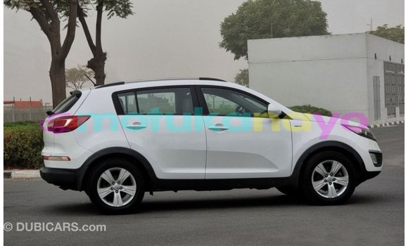 Buy Import Kia Sportage White Car in Import - Dubai in Bandundu Buy Import Kia Sportage White Car in Import - Dubai in Bandundu