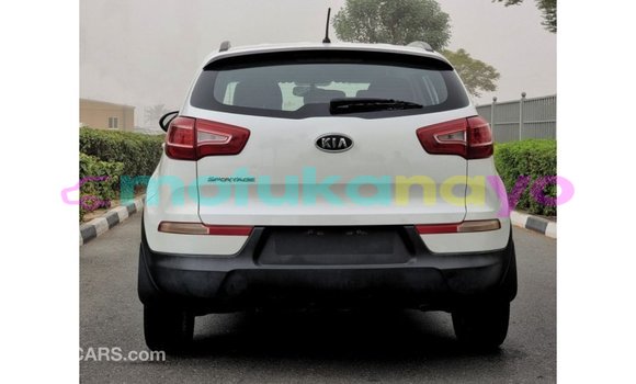 Buy Import Kia Sportage White Car in Import - Dubai in Bandundu Buy Import Kia Sportage White Car in Import - Dubai in Bandundu