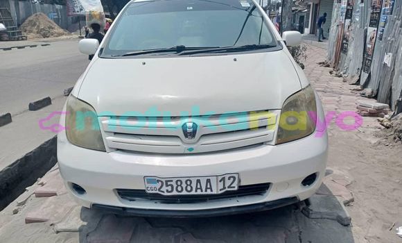 Buy Used Toyota Ist White Car in Kinshasa in Kinshasa Buy Used Toyota Ist White Car in Kinshasa in Kinshasa