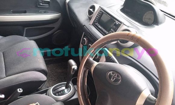 Buy Used Toyota Ist White Car in Kinshasa in Kinshasa Buy Used Toyota Ist White Car in Kinshasa in Kinshasa