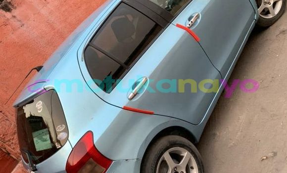Acheter Occasion Voiture Toyota Vitz Bleu à Kinshasa, Kinshasa Acheter Occasion Voiture Toyota Vitz Bleu à Kinshasa, Kinshasa
