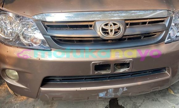 Acheter Occasion Voiture Toyota Fortuner Marron à Kinshasa, Kinshasa Acheter Occasion Voiture Toyota Fortuner Marron à Kinshasa, Kinshasa