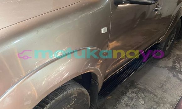 Acheter Occasion Voiture Toyota Fortuner Marron à Kinshasa, Kinshasa Acheter Occasion Voiture Toyota Fortuner Marron à Kinshasa, Kinshasa
