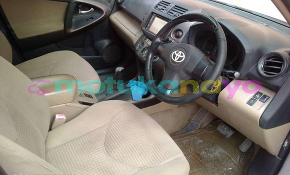 Buy Used Toyota Vanguard Silver Car in Kinshasa in Kinshasa Buy Used Toyota Vanguard Silver Car in Kinshasa in Kinshasa