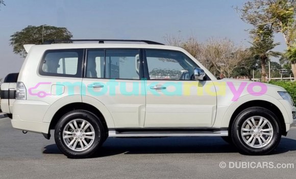 Buy Import Mitsubishi Pajero White Car in Import - Dubai in Bandundu Buy Import Mitsubishi Pajero White Car in Import - Dubai in Bandundu