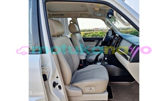 Buy Import Mitsubishi Pajero White Car in Import - Dubai in Bandundu Buy Import Mitsubishi Pajero White Car in Import - Dubai in Bandundu