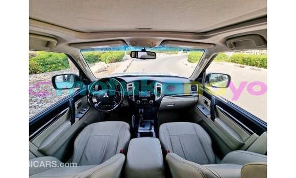 Buy Import Mitsubishi Pajero White Car in Import - Dubai in Bandundu Buy Import Mitsubishi Pajero White Car in Import - Dubai in Bandundu