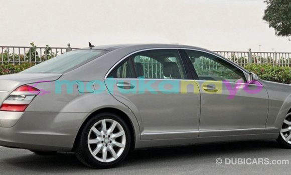 Acheter Import Voiture Mercedes-Benz 190 (W201) Autre à Import - Dubai, Bandundu Acheter Import Voiture Mercedes-Benz 190 (W201) Autre à Import - Dubai, Bandundu