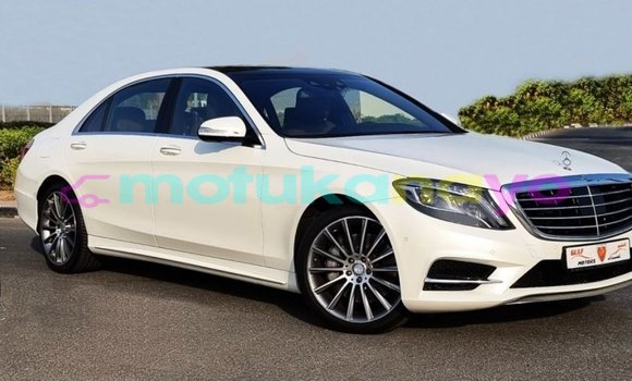 Acheter Import Voiture Mercedes-Benz 190 (W201) Blanc à Import - Dubai, Bandundu Acheter Import Voiture Mercedes-Benz 190 (W201) Blanc à Import - Dubai, Bandundu