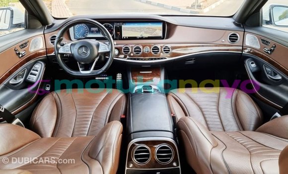 Acheter Import Voiture Mercedes-Benz 190 (W201) Blanc à Import - Dubai, Bandundu Acheter Import Voiture Mercedes-Benz 190 (W201) Blanc à Import - Dubai, Bandundu