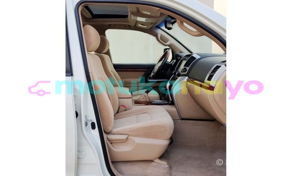 Buy Import Toyota Land Cruiser White Car in Import - Dubai in Bandundu Buy Import Toyota Land Cruiser White Car in Import - Dubai in Bandundu