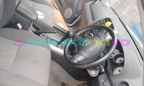 Acheter Occasion Voiture Toyota RAV4 Gris à Kinshasa, Kinshasa Acheter Occasion Voiture Toyota RAV4 Gris à Kinshasa, Kinshasa