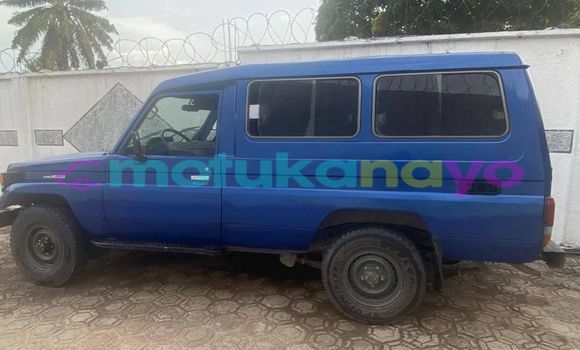 Buy Used Toyota Land Cruiser Blue Car in Kinshasa in Kinshasa Buy Used Toyota Land Cruiser Blue Car in Kinshasa in Kinshasa