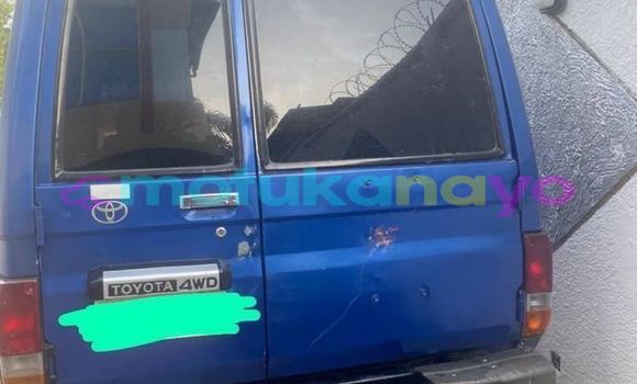 Buy Used Toyota Land Cruiser Blue Car in Kinshasa in Kinshasa Buy Used Toyota Land Cruiser Blue Car in Kinshasa in Kinshasa