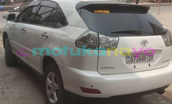 Acheter Occasion Voiture Toyota Harrier Blanc à Kinshasa, Kinshasa Acheter Occasion Voiture Toyota Harrier Blanc à Kinshasa, Kinshasa