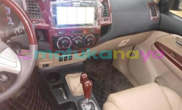 Acheter Occasion Voiture Toyota Fortuner Noir à Kinshasa, Kinshasa Acheter Occasion Voiture Toyota Fortuner Noir à Kinshasa, Kinshasa