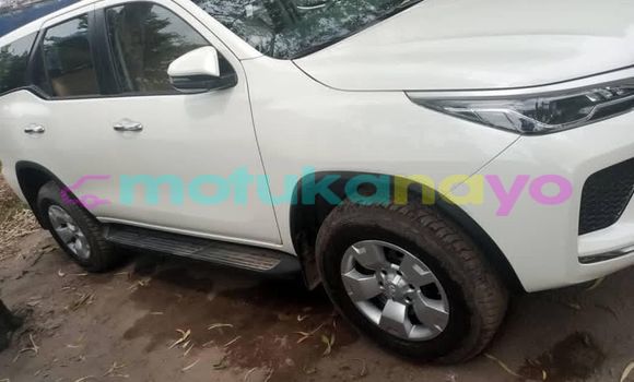 Buy Used Toyota Fortuner White Car in Kinshasa in Kinshasa Buy Used Toyota Fortuner White Car in Kinshasa in Kinshasa