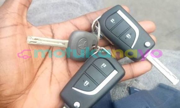 Buy Used Toyota Fortuner White Car in Kinshasa in Kinshasa Buy Used Toyota Fortuner White Car in Kinshasa in Kinshasa