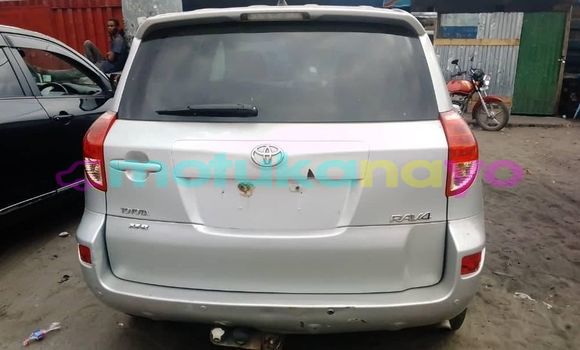 Buy Used Toyota RAV4 Silver Car in Kinshasa in Kinshasa Buy Used Toyota RAV4 Silver Car in Kinshasa in Kinshasa