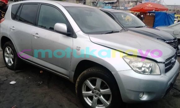 Buy Used Toyota RAV4 Silver Car in Kinshasa in Kinshasa Buy Used Toyota RAV4 Silver Car in Kinshasa in Kinshasa