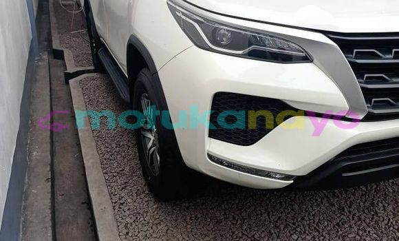 Acheter Occasion Voiture Toyota Fortuner Blanc à Kinshasa, Kinshasa Acheter Occasion Voiture Toyota Fortuner Blanc à Kinshasa, Kinshasa