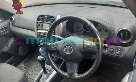 Acheter Occasion Voiture Toyota RAV4 Vert à Kinshasa, Kinshasa Acheter Occasion Voiture Toyota RAV4 Vert à Kinshasa, Kinshasa