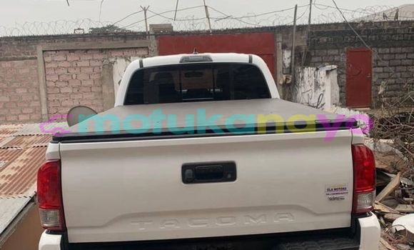 Acheter Occasion Voiture Toyota Tacoma Blanc à Kinshasa, Kinshasa Acheter Occasion Voiture Toyota Tacoma Blanc à Kinshasa, Kinshasa