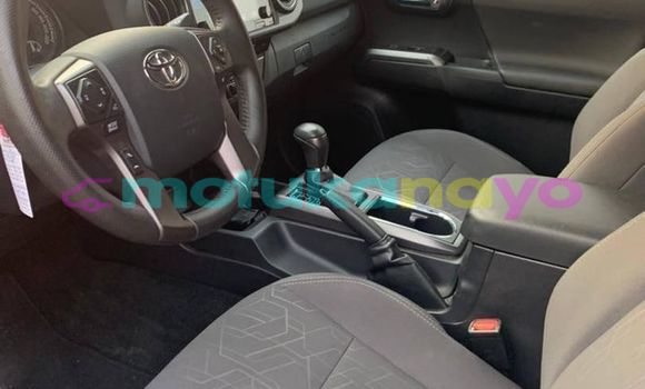 Acheter Occasion Voiture Toyota Tacoma Blanc à Kinshasa, Kinshasa Acheter Occasion Voiture Toyota Tacoma Blanc à Kinshasa, Kinshasa