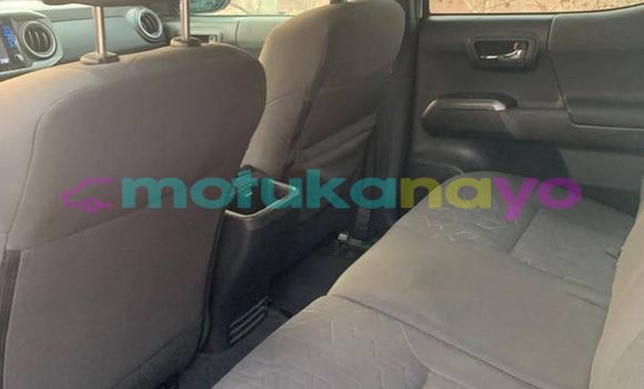 Acheter Occasion Voiture Toyota Tacoma Blanc à Kinshasa, Kinshasa Acheter Occasion Voiture Toyota Tacoma Blanc à Kinshasa, Kinshasa