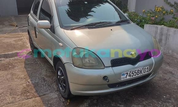 Acheter Occasion Voiture Toyota Vitz Gris à Kinshasa, Kinshasa Acheter Occasion Voiture Toyota Vitz Gris à Kinshasa, Kinshasa