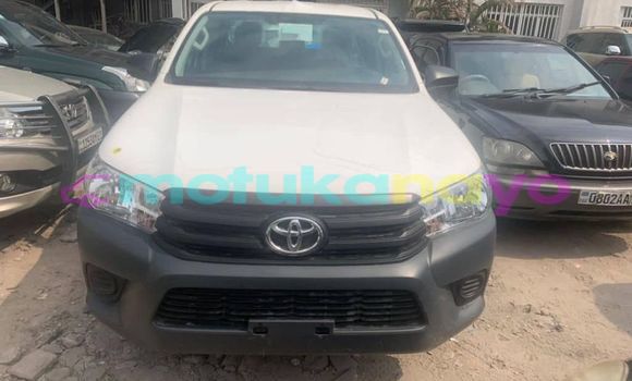 Buy Used Toyota Hilux White Car in Kinshasa in Kinshasa Buy Used Toyota Hilux White Car in Kinshasa in Kinshasa