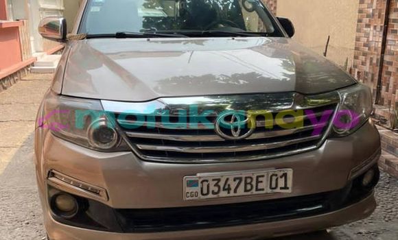 Acheter Occasion Voiture Toyota Fortuner Marron à Kinshasa, Kinshasa Acheter Occasion Voiture Toyota Fortuner Marron à Kinshasa, Kinshasa
