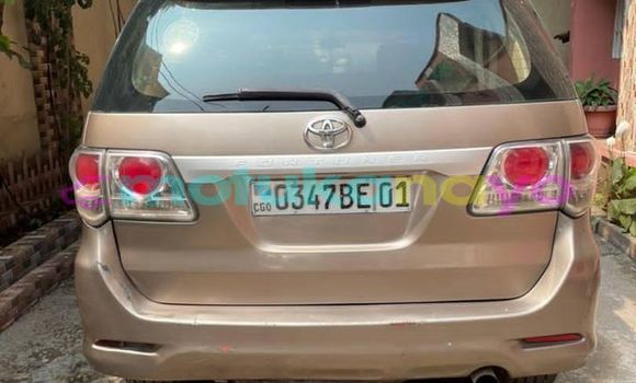 Acheter Occasion Voiture Toyota Fortuner Marron à Kinshasa, Kinshasa Acheter Occasion Voiture Toyota Fortuner Marron à Kinshasa, Kinshasa