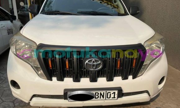 Acheter Occasion Voiture Toyota Land Cruiser Prado Blanc à Kinshasa, Kinshasa Acheter Occasion Voiture Toyota Land Cruiser Prado Blanc à Kinshasa, Kinshasa