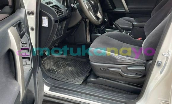 Acheter Occasion Voiture Toyota Land Cruiser Prado Blanc à Kinshasa, Kinshasa Acheter Occasion Voiture Toyota Land Cruiser Prado Blanc à Kinshasa, Kinshasa