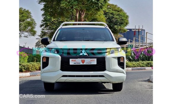 Acheter Import Voiture Mitsubishi L200 Blanc à Import - Dubai, Bandundu Acheter Import Voiture Mitsubishi L200 Blanc à Import - Dubai, Bandundu