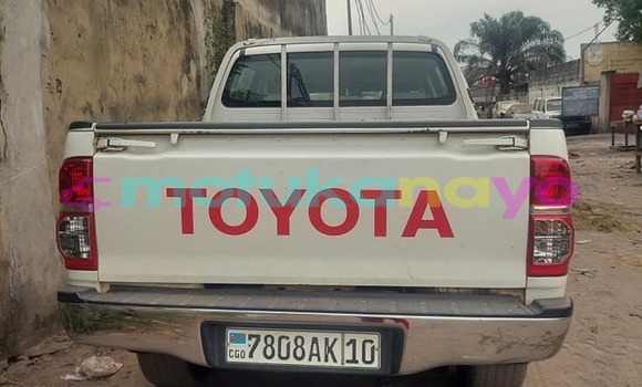 Acheter Occasion Voiture Toyota Hilux Blanc à Kinshasa, Kinshasa Acheter Occasion Voiture Toyota Hilux Blanc à Kinshasa, Kinshasa