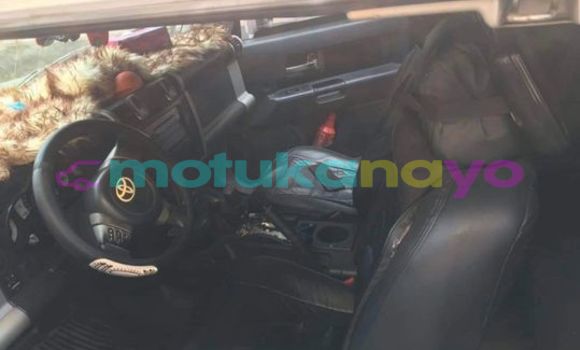 Acheter Occasion Voiture Toyota FJ Cruiser Noir à Kinshasa, Kinshasa Acheter Occasion Voiture Toyota FJ Cruiser Noir à Kinshasa, Kinshasa