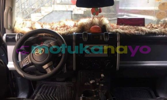 Acheter Occasion Voiture Toyota FJ Cruiser Noir à Kinshasa, Kinshasa Acheter Occasion Voiture Toyota FJ Cruiser Noir à Kinshasa, Kinshasa