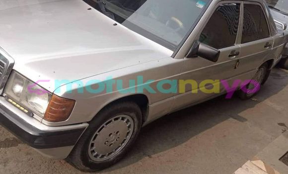 Buy Used Mercedes‒Benz 190 Silver Car in Kinshasa in Kinshasa Buy Used Mercedes‒Benz 190 Silver Car in Kinshasa in Kinshasa