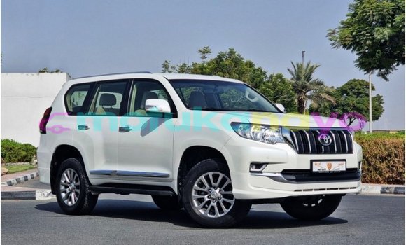 Buy Import Toyota Prado White Car in Import - Dubai in Bandundu Buy Import Toyota Prado White Car in Import - Dubai in Bandundu