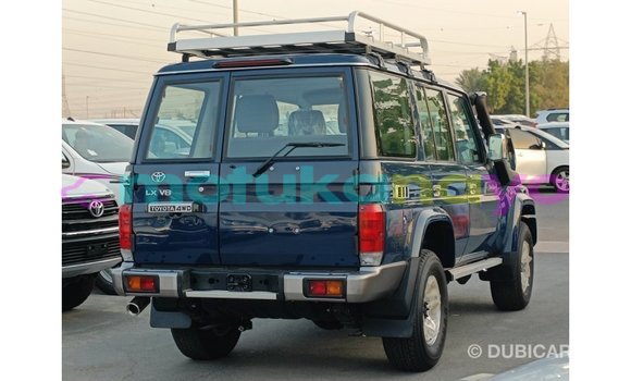 Buy Import Toyota Land Cruiser Blue Car in Import - Dubai in Bandundu Buy Import Toyota Land Cruiser Blue Car in Import - Dubai in Bandundu