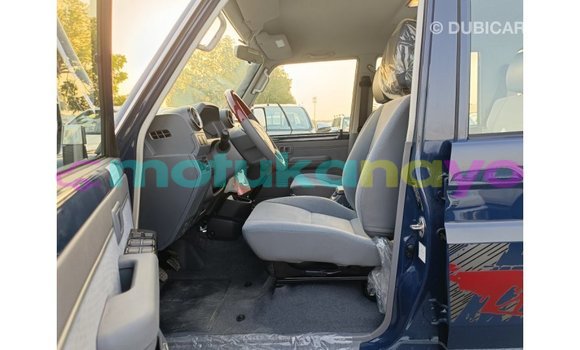Buy Import Toyota Land Cruiser Blue Car in Import - Dubai in Bandundu Buy Import Toyota Land Cruiser Blue Car in Import - Dubai in Bandundu