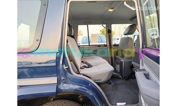 Buy Import Toyota Land Cruiser Blue Car in Import - Dubai in Bandundu Buy Import Toyota Land Cruiser Blue Car in Import - Dubai in Bandundu