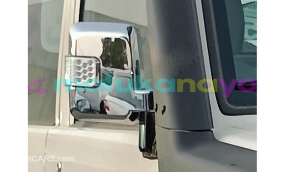 Buy Import Toyota Land Cruiser White Car in Import - Dubai in Bandundu Buy Import Toyota Land Cruiser White Car in Import - Dubai in Bandundu