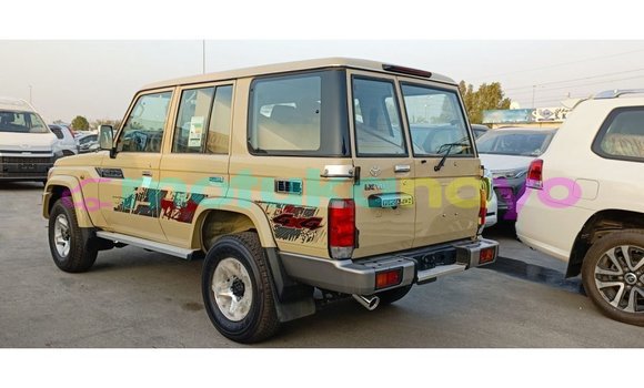 Buy Import Toyota Land Cruiser Beige Car in Import - Dubai in Bandundu Buy Import Toyota Land Cruiser Beige Car in Import - Dubai in Bandundu