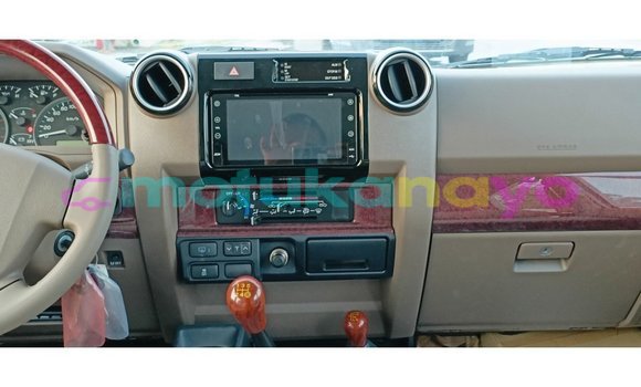 Buy Import Toyota Land Cruiser Beige Car in Import - Dubai in Bandundu Buy Import Toyota Land Cruiser Beige Car in Import - Dubai in Bandundu