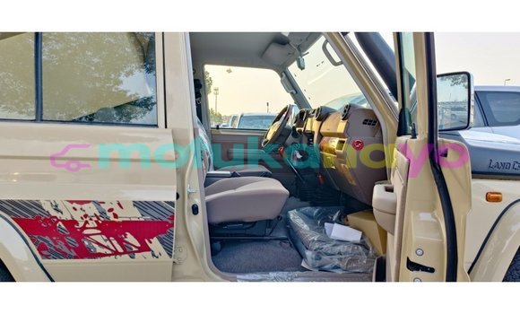 Buy Import Toyota Land Cruiser Beige Car in Import - Dubai in Bandundu Buy Import Toyota Land Cruiser Beige Car in Import - Dubai in Bandundu